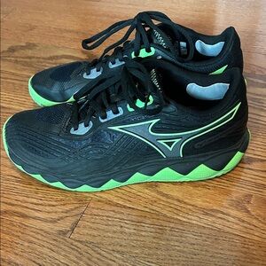 Mizuno Black and Neon Green Tennis Shoes